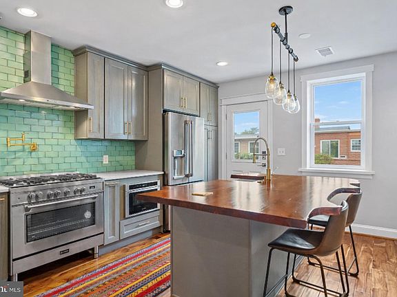 2nd image of 30 T St NE Unit 2