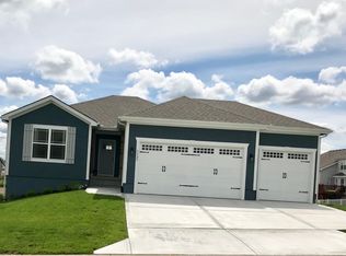 3325 SW Arbor Ln, Lees Summit, MO 64082