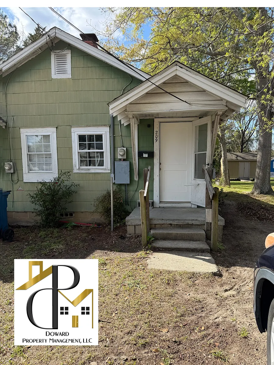 Building Photo - 209 N Wilmington Ave #2
