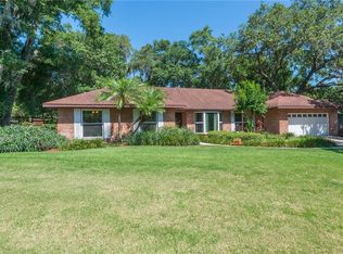 2527 Laurelwood Ln, Valrico, FL 33596