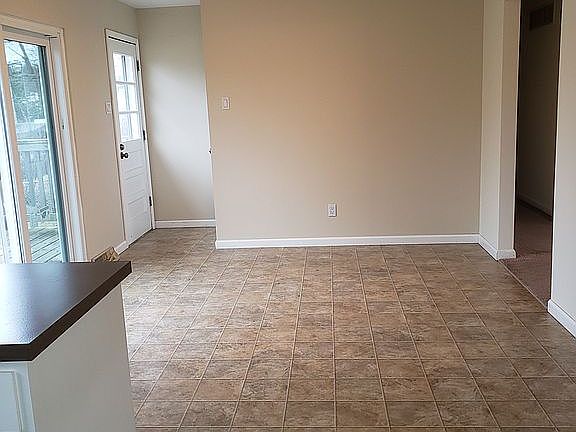Kitchen / Dining