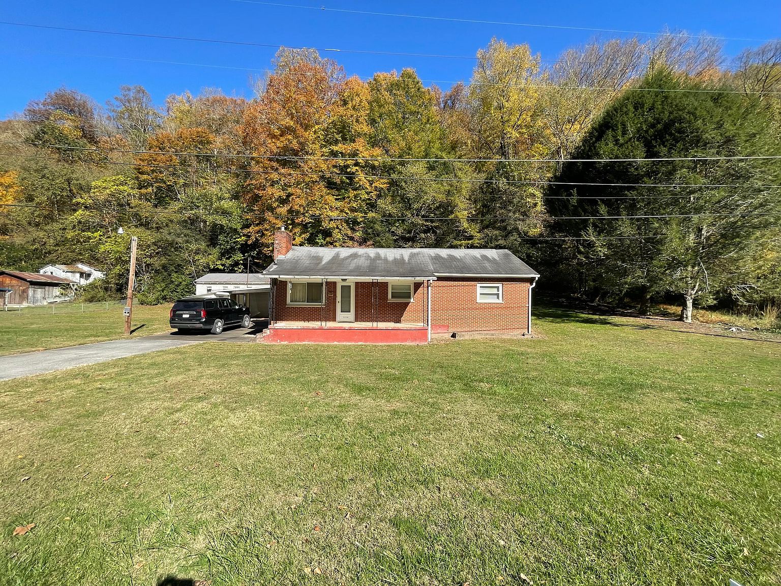 2334 Dixie Hwy, Lizemores, WV 25125 | Zillow