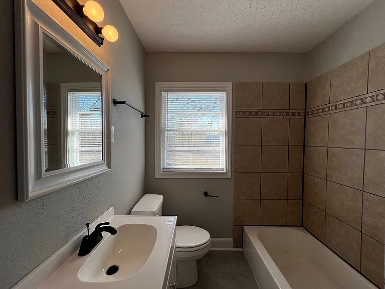 1473 Paullus Ave — Photo 4