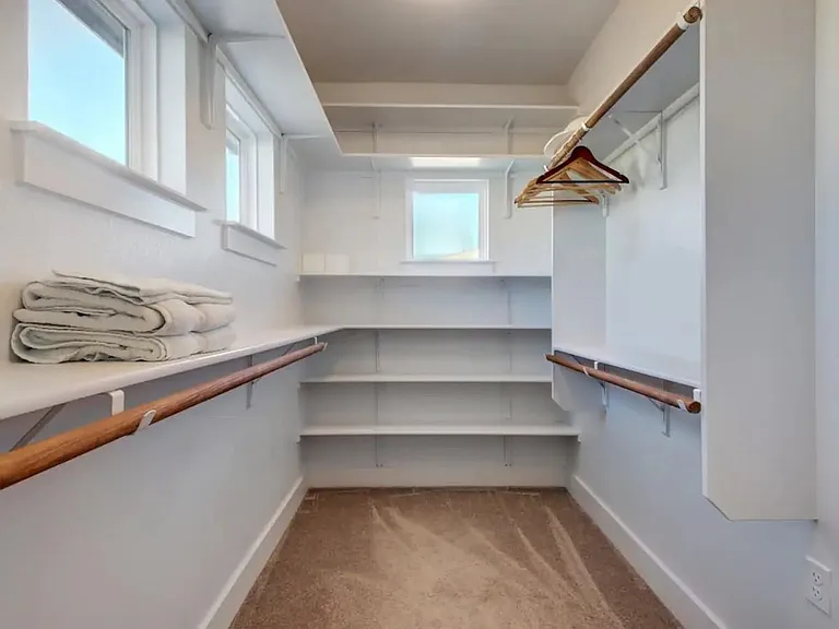 4711 Vaughan St — Photo 24