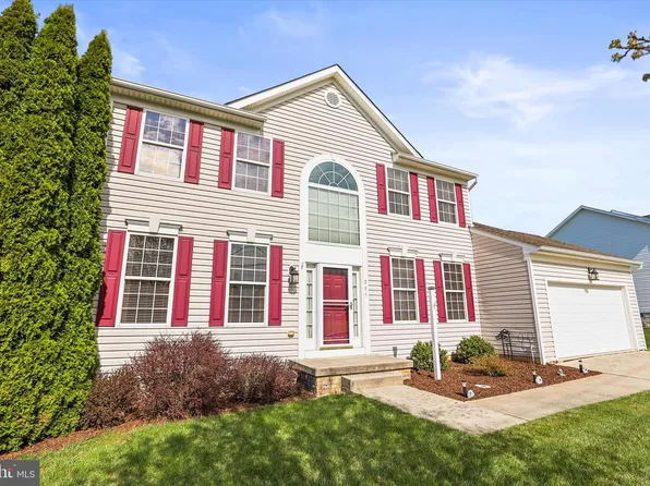 255 Sunset Dr, Hanover, PA 17331