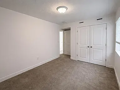 4 bed, 2416 sqft, $2,450 — Photo 4