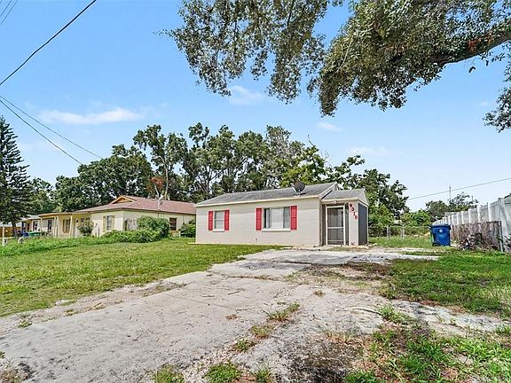 2nd image of 9310 N HIGHLAND AVENUE
