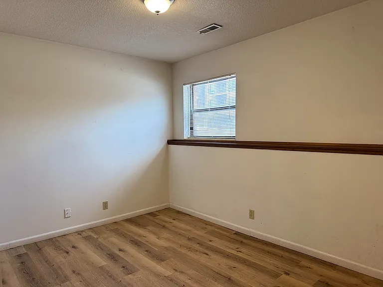 1214 Vattier St #1 — Photo 11