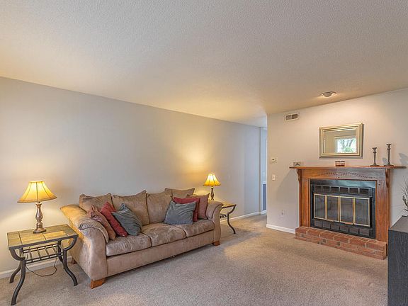 4th image of 6910 Glen Errol Way