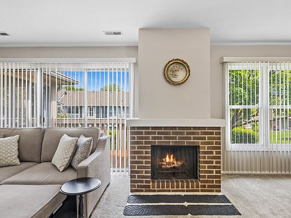4th image of 240 Southwick Ct #240