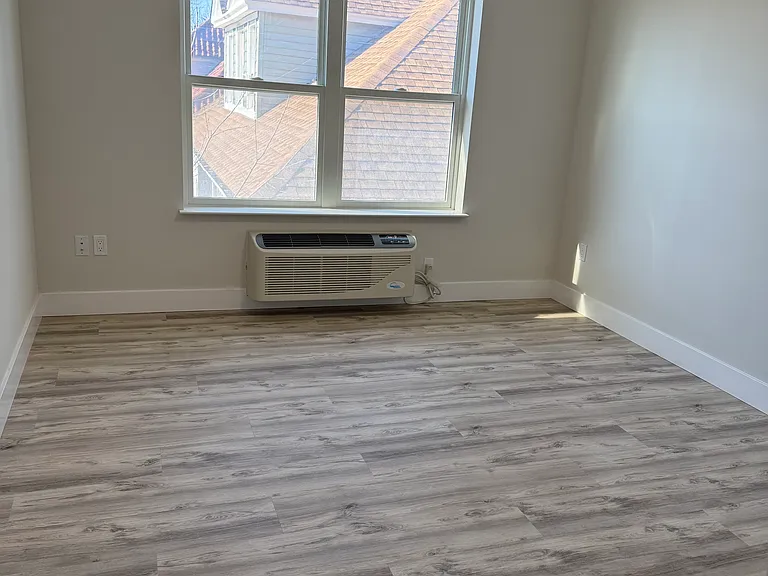 251 Livingston Ave #1 — Photo 10