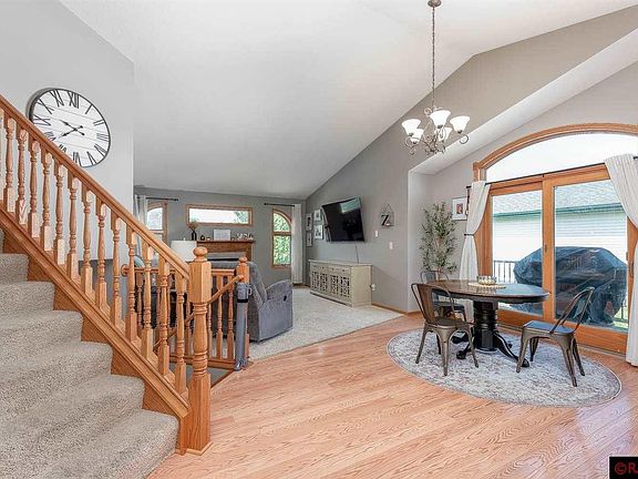 4th image of 133 Copperfield Dr