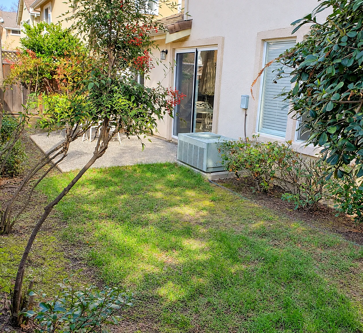 3 bed, 2.5 bath, 1580 sqft, $4,200 — Photo 4