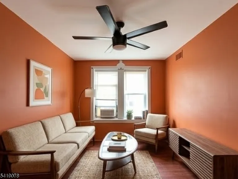 73 4th St #3 — Photo 5