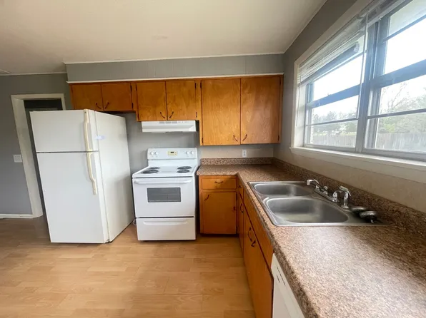 4551 West Third Street, 4551 W 3rd St #A4, Brookline, MO 65619