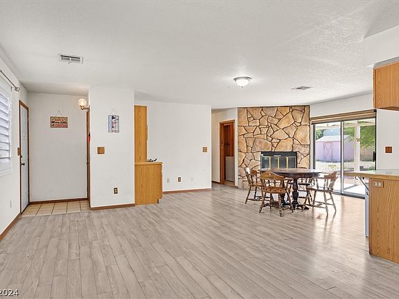 2nd image of 5495 W Oakey Blvd