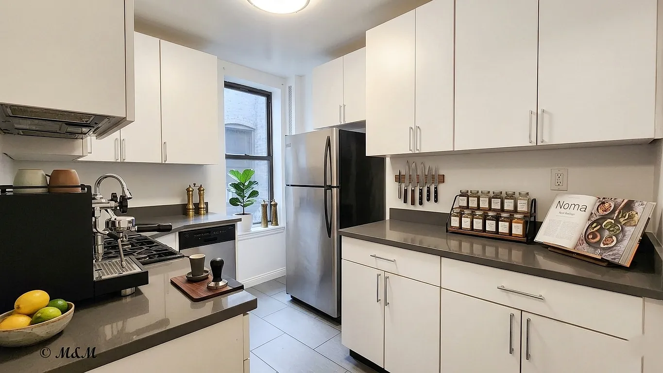 109 East 88th Street — Photo 2