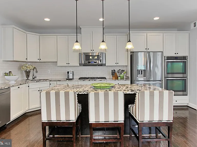 6238 Summit Point Ct — Photo 4