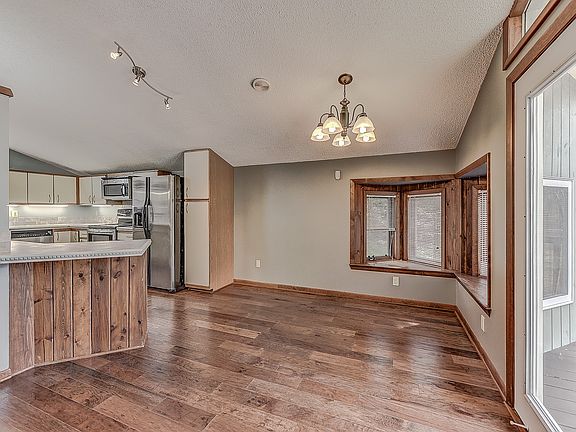 5th image of 108 E Trace Dr