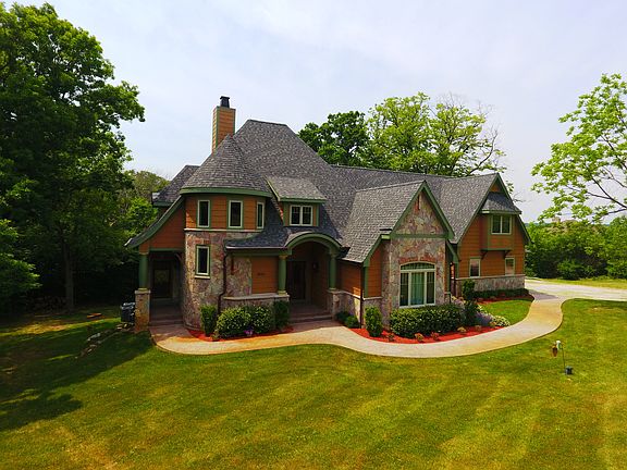 2nd image of N3001 Lake Forest Cir