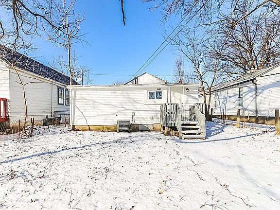 3rd image of 6307 Craig Ave
