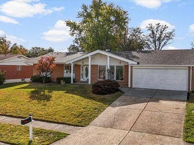 2838 Flintwood Dr, Saint Louis, MO, 63129