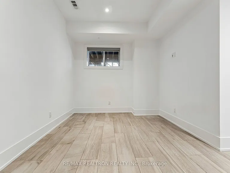130 Brooklawn Ave — Photo 10