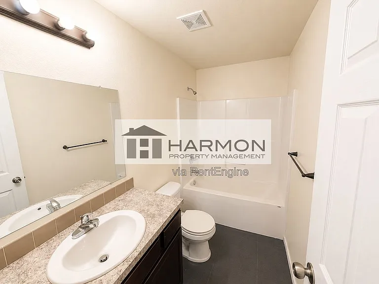 2362 N Garland Ave — Photo 8