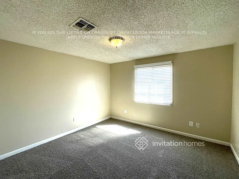 5540 W Berkeley Rd — Photo 10