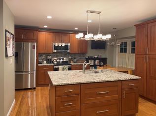 9239 Bailey Ln, Fairfax, VA 22031