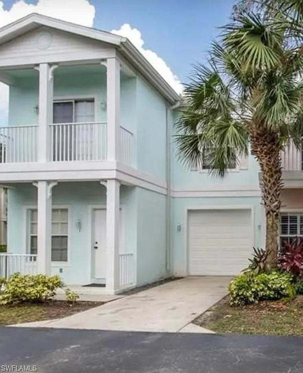 3 bed, 2.5 bath, 1697 sqft, $2,300 — Photo 1