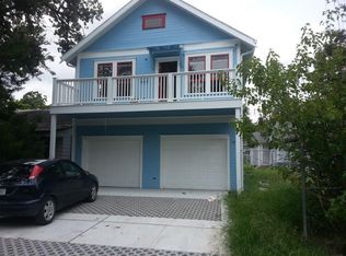 332 Moody St, Houston, TX 77009
