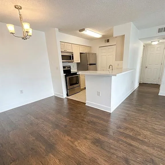 1218 Bermuda Lakes Ln #203 — Photo 9