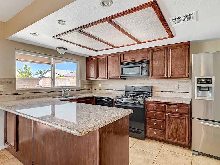 6813 Greydawn Dr — Photo 16