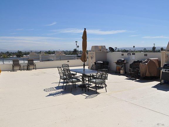 3rd image of 270 Dahlia Ave APT 2