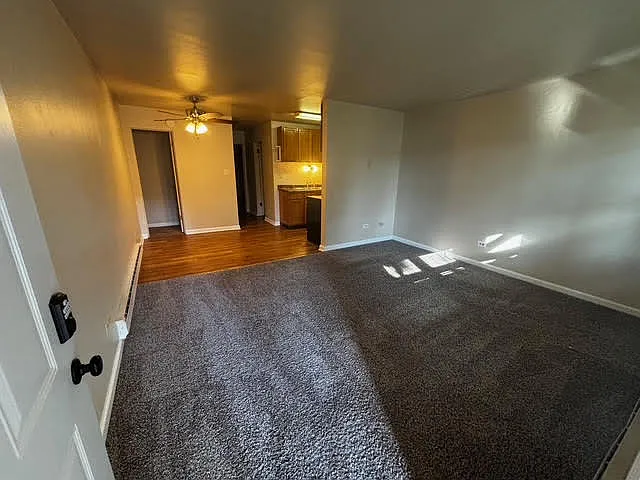 8841 Schneider Ave — Photo 2