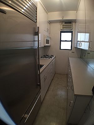 5th image of 34 E 64th St APT 4