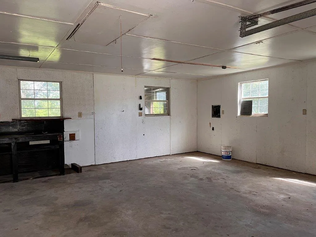 Building Photo - 175 Cardinal Cir