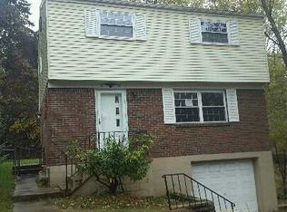 3033 Universal Rd, Pittsburgh, PA 15235