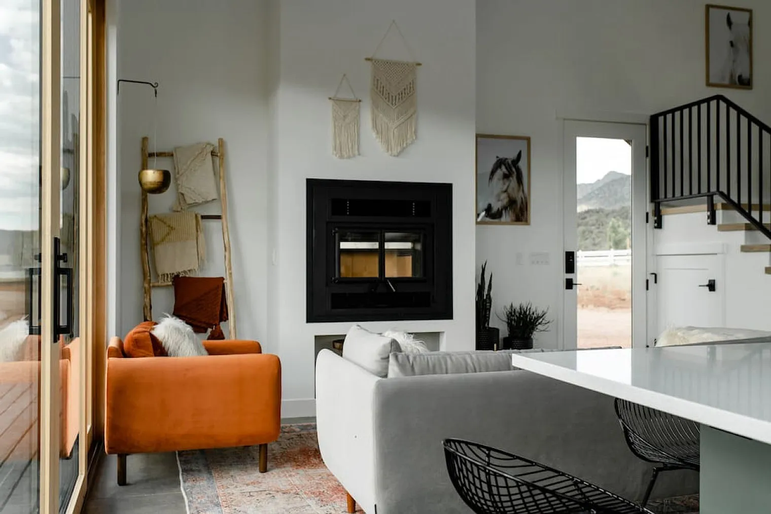 3 bed, 1.0 bath, 1248 sqft, $5,608 — Photo 1