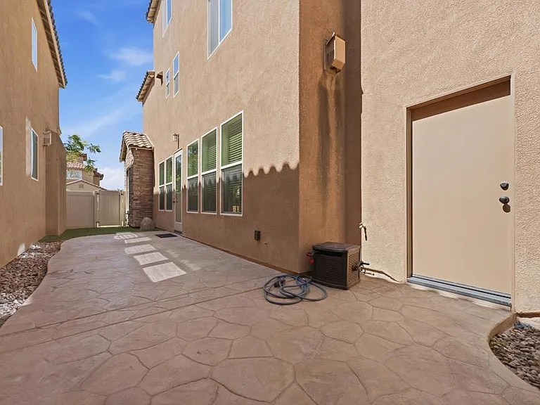 1418 Pershing Rd — Photo 25