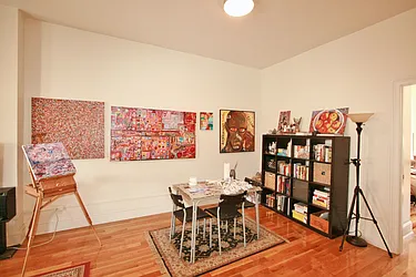 Rented by R New York