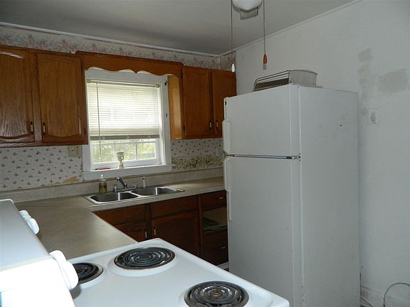 2nd image of 43 Florida Ave