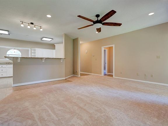 4th image of 8200 Mesa Dr