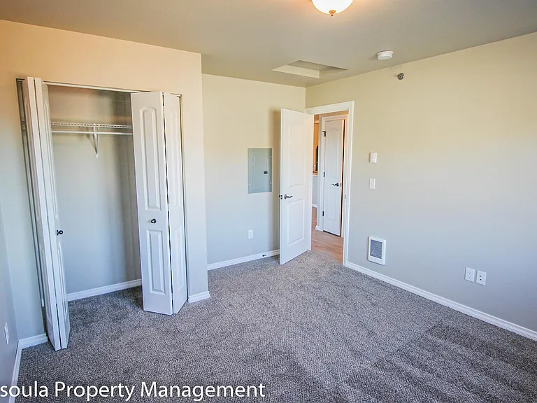 Porter Apts — Photo 20