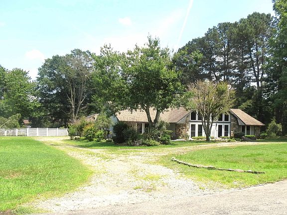 4th image of 4025 Chapel Ln
