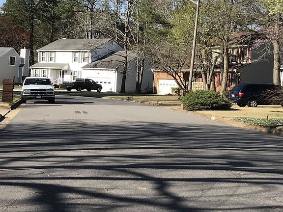 4th image of 1120 Belvoir Ln