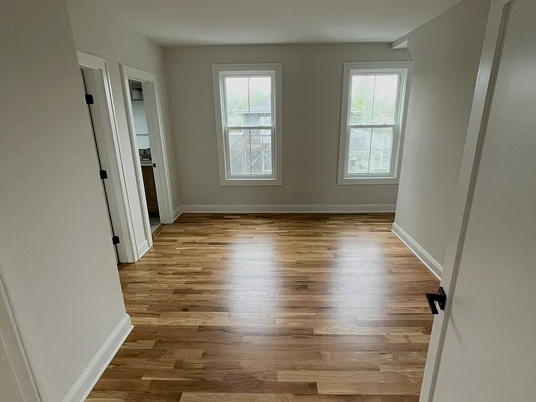 142 New Haven Ave #2 — Photo 8