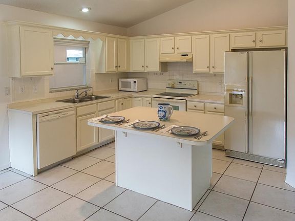 4th image of 3075 Buckinghammock Trl