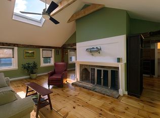 27 Daniels St #3, Salem, MA 01970